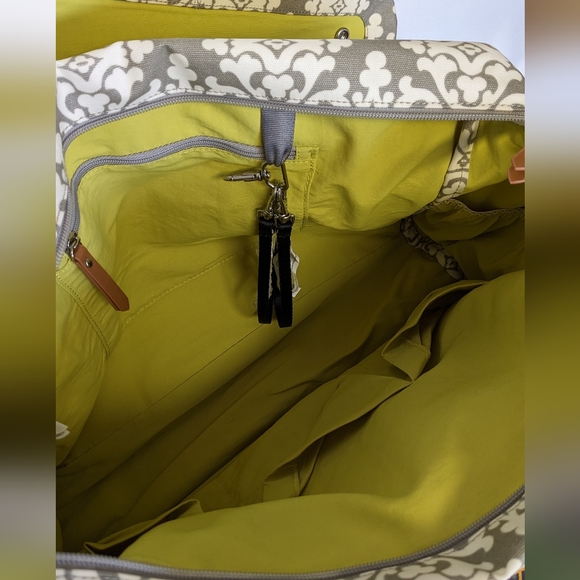 Petunia Pickle Bottom Diaper Bag - Picture 6 of 6